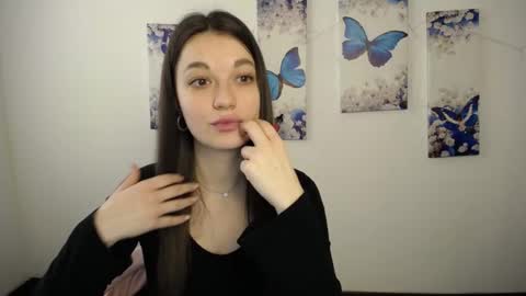 Eva online show from May 3, 12:44 pm