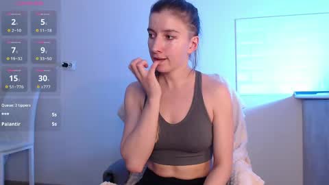 Snapshot of evahailey_ chatting on June 8, 5:30 am Eva online show from June 8, 5:30 am