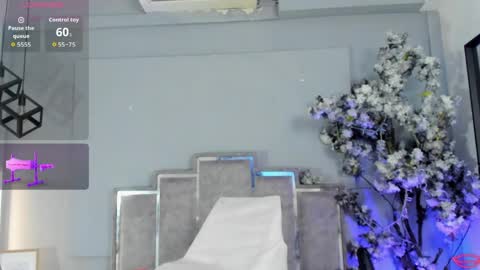Snapshot of evahalston chatting on May 16, 12:26 pm evahalston online show from May 16, 12:26 pm