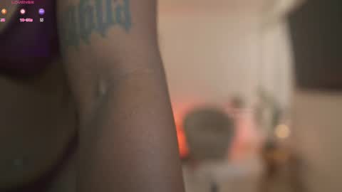 evajacksss_ online show from May 8, 12:10 pm