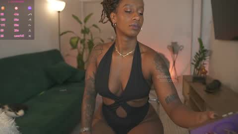 evajacksss_ online show from May 30, 8:28 pm