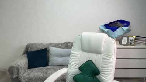 Eva online show from November 25, 6:08 pm