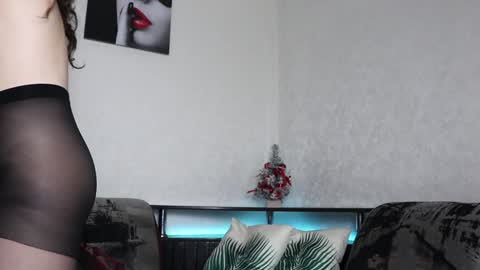 Snapshot of evalewis chatting on December 29, 9:17 am Eva online show from December 29, 9:17 am