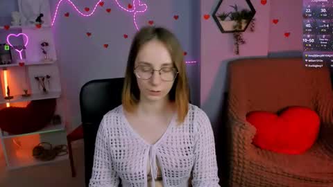 evalora online show from February 20, 4:40 pm