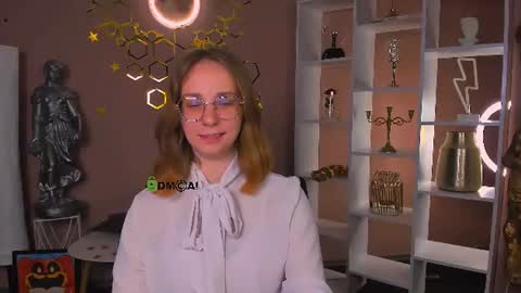 Snapshot of evalora_vei chatting on June 9, 5:52 am evalora online show from June 9, 5:52 am