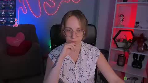 Snapshot of evalora_vei chatting on July 18, 7:17 pm evalora online show from July 18, 7:17 pm
