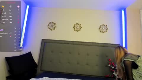 Snapshot of evaloviaa_ chatting on May 15, 1:07 pm Eva online show from May 15, 1:07 pm