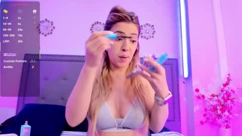 Snapshot of evaloviaa_ chatting on June 3, 1:46 pm Eva online show from June 3, 1:46 pm