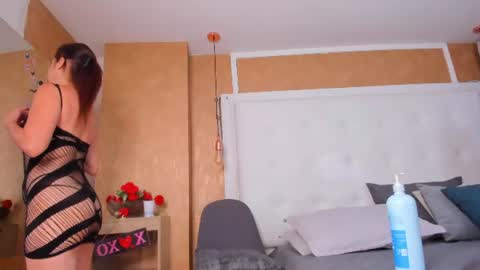 Snapshot of evamilf24 chatting on July 1, 12:29 pm evamilf24 online show from July 1, 12:29 pm
