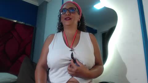 Eva Mills online show from January 26, 9:18 pm