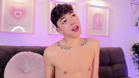 Evan voss  help me get 200 likesindependent model online show from September 16, 6:25 am