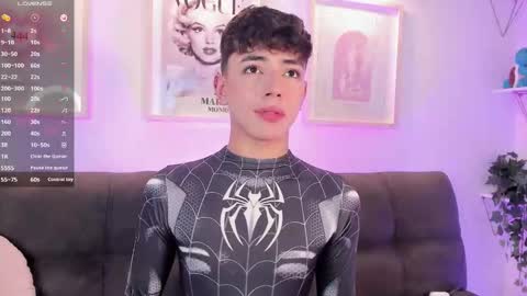 Evan voss  help me get 200 likesindependent model online show from September 24, 11:19 pm