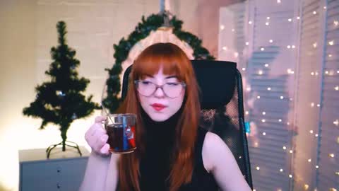 Snapshot of evanellson chatting on December 6, 8:48 am Eva online show from December 6, 8:48 am