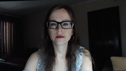 Snapshot of evangeline06 chatting on May 11, 8:53 am YourMistress online show from May 11, 8:53 am