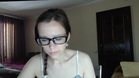 Snapshot of evangeline06 chatting on May 20, 8:53 am YourMistress online show from May 20, 8:53 am