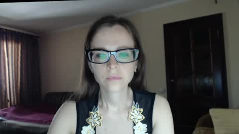Snapshot of evangeline06 chatting on May 21, 8:43 am YourMistress online show from May 21, 8:43 am
