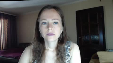 Snapshot of evangeline06 chatting on June 8, 8:48 am YourMistress online show from June 8, 8:48 am