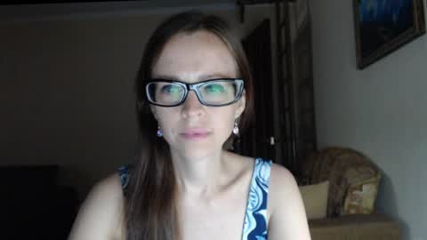 Snapshot of evangeline06 chatting on June 17, 9:01 am YourMistress online show from June 17, 9:01 am