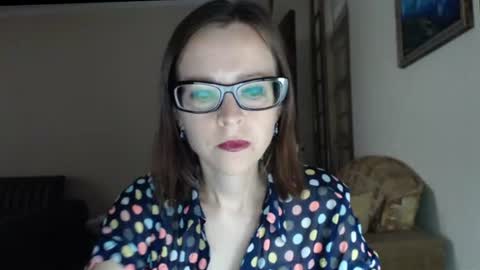 Snapshot of evangeline06 chatting on June 22, 8:11 am YourMistress online show from June 22, 8:11 am
