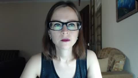 Snapshot of evangeline06 chatting on July 8, 9:03 am YourMistress online show from July 8, 9:03 am