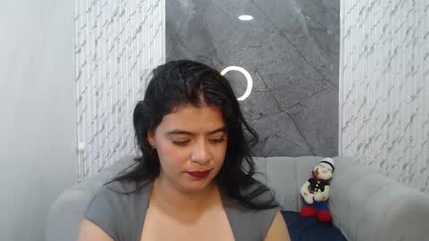 Snapshot of evangeline_b_ chatting on November 24, 12:49 pm Evamgeline online show from November 24, 12:49 pm
