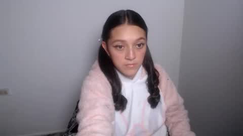 Snapshot of evangeline_petite chatting on May 31, 1:14 am eva online show from May 31, 1:14 am