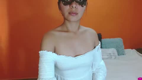 evangelinne_01 online show from November 16, 3:28 pm