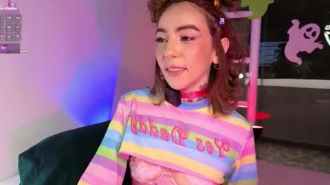 Snapshot of evangelyne1 chatting on October 29, 3:58 pm Evangelyne online show from October 29, 3:58 pm