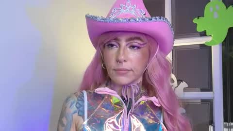 Snapshot of evangelyne1 chatting on October 31, 4:41 pm Evangelyne online show from October 31, 4:41 pm