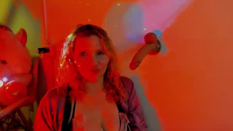  Evangelyne  online show from March 11, 7:31 pm