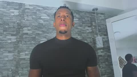 Snapshot of evans_jhones chatting on September 20, 3:18 am EVANS online show from September 20, 3:18 am