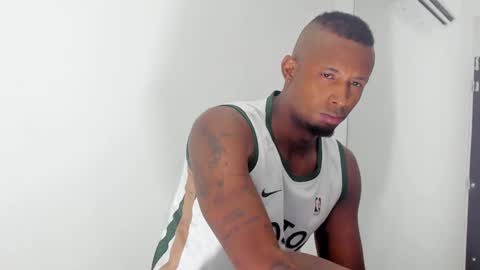 Snapshot of evans_jhones chatting on September 27, 10:04 pm EVANS online show from September 27, 10:04 pm