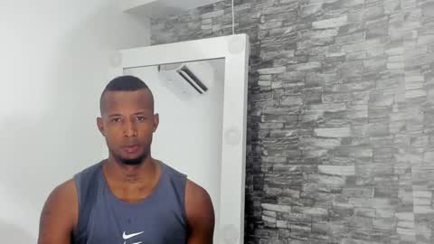 Snapshot of evans_jhones chatting on October 2, 8:05 pm EVANS online show from October 2, 8:05 pm