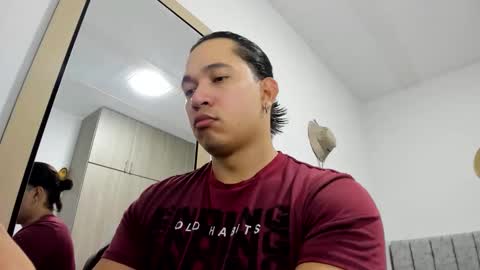 Snapshot of evans_king chatting on February 22, 8:51 pm Evan online show from February 22, 8:51 pm