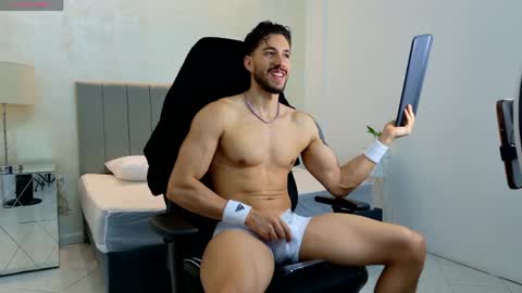 E V A N S online show from May 10, 1:55 am