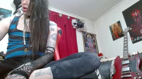 Snapshot of evans_xy chatting on May 6, 11:32 pm evans_xy online show from May 6, 11:32 pm