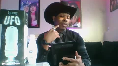 evanschris2048 online show from March 1, 3:38 pm