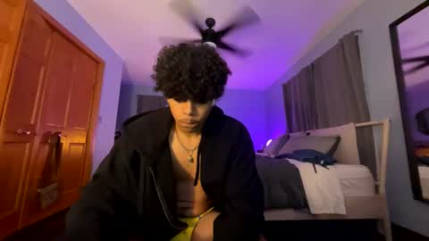 Snapshot of evansxx6 chatting on December 5, 5:48 am evansxx6 online show from December 5, 5:48 am