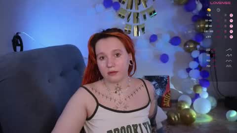 Snapshot of evaredmooon chatting on October 19, 12:06 pm Moon online show from October 19, 12:06 pm