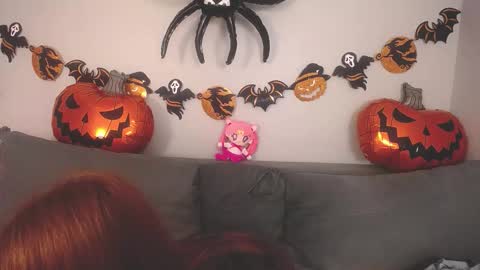 Snapshot of evarey_ chatting on November 2, 5:21 am Adelina online show from November 2, 5:21 am