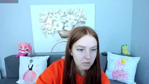 Snapshot of evarey_ chatting on November 10, 5:17 am Adelina online show from November 10, 5:17 am