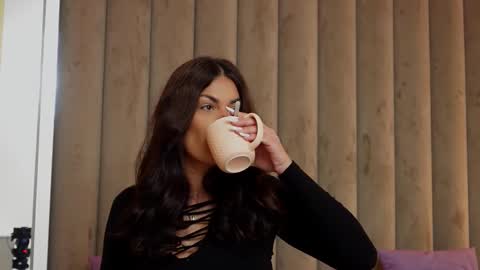 Snapshot of evarhea chatting on September 23, 2:58 am EvaRhea online show from September 23, 2:58 am