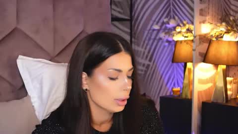 Snapshot of evarhea chatting on November 12, 3:51 am EvaRhea online show from November 12, 3:51 am