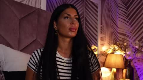 Snapshot of evarhea chatting on May 21, 2:51 am EvaRhea online show from May 21, 2:51 am