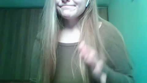 evasapples2026 online show from March 4, 10:38 pm