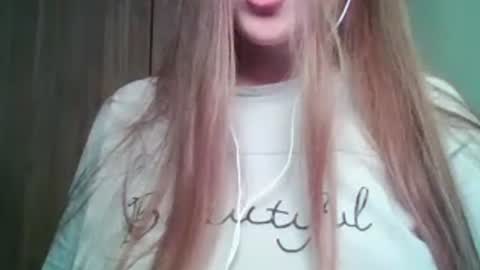 evasapples2026 online show from June 13, 8:40 pm