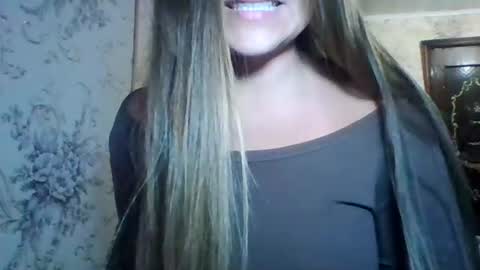 evasapples2026 online show from July 7, 8:57 pm