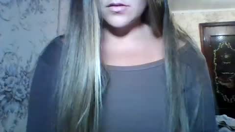 evasapples2026 online show from July 8, 8:46 pm