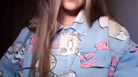 evasapples2026 online show from July 31, 9:47 pm
