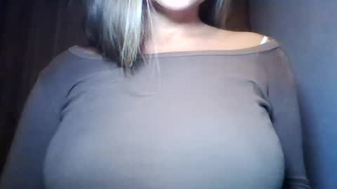 evasapples2026 online show from August 1, 9:14 pm